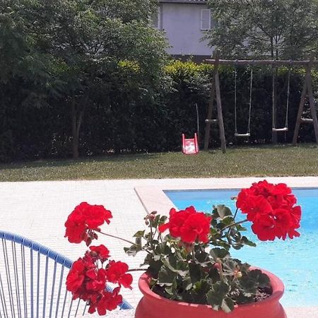 Villa Garden & Pool - Alojamentos セロリコ・デ・バスト エクステリア 写真
