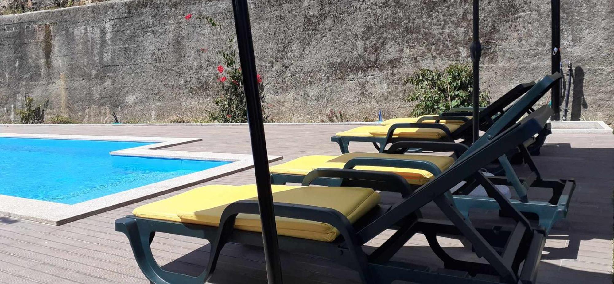 Villa Garden & Pool - Alojamentos セロリコ・デ・バスト エクステリア 写真